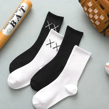 2021ins gelgit çorap orijinal ortak marka gelgit marka XX Avrupa ve Amerikan sokak siyah ve beyaz siyah ve beyaz hip-hop çorap