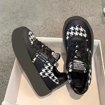 Tıknaz Ekose Platformu Sneakers Kadın Moda Tasarımcısı Siyah Beyaz spor ayakkabılar Koşu Eğitmenler Harajuku Gotik kanvas ayakkabılar 2022