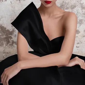 Moda Tek Omuz A-Line Abiye Siyah 2022 Seks Backless Kadınlar Balo elbisesi Kapalı Omuz Saten Plise Elbiseler De Soirée