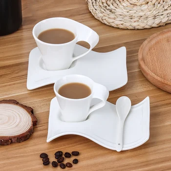 Avrupa Dalga porselen kahve fincanı ve tabağı seti Beyaz Seramik 90 ml/130 ml / 200ml300ml Kahve Fincanı Kahvaltı Tatlı Kupa Ev Dekor