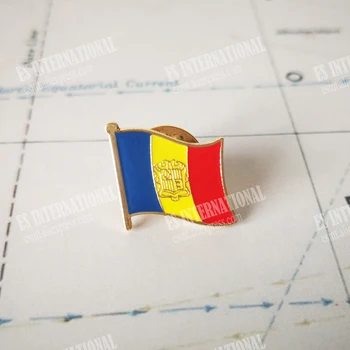 Andorra Ulusal Bayrak Kristal Epoksi Metal Emaye Rozeti Broş Koleksiyonu Hatıra Hediyeler Yaka İğneler Aksesuarları Size1.6 * 1.9 cm