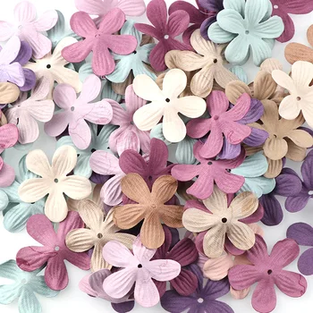 30 adet Küçük Zarif Deri Çiçekler El Yapımı yapay çiçek Kafa Düğün Dekorasyon DIY Scrapbooking Craft Sahte Çiçek