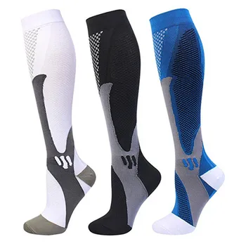 Koşu Erkekler Kadınlar varis çorabı Futbol Anti Yorgunluk Ağrı kesici 20-30 Mmhg Siyah varis çorabı İçin Fit spor çoraplar